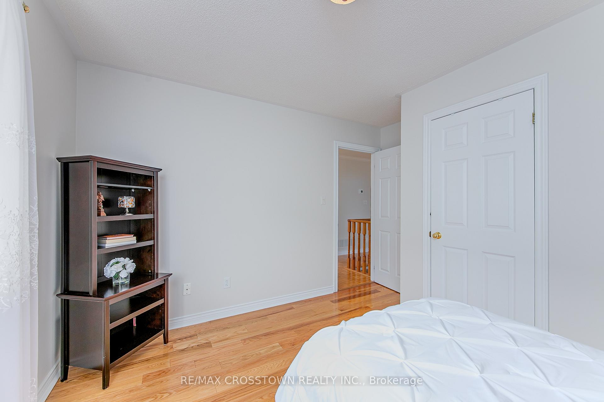 Photo 34 of 72 Buchanan Street, Barrie, Grove East — HOMEH