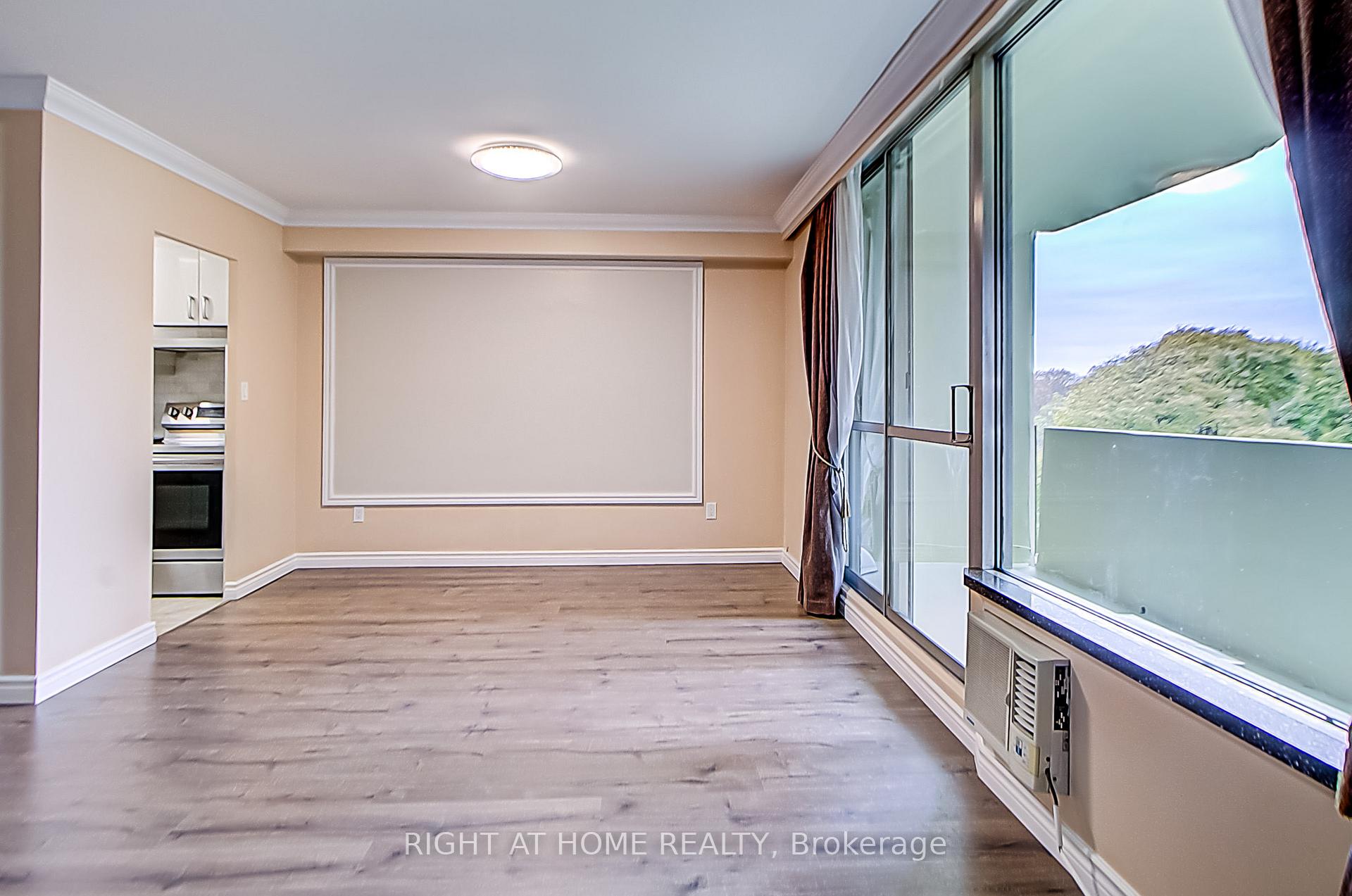 Photo 5 of Unit 419, 1 Massey Square, Toronto, Crescent Town — HOMEH