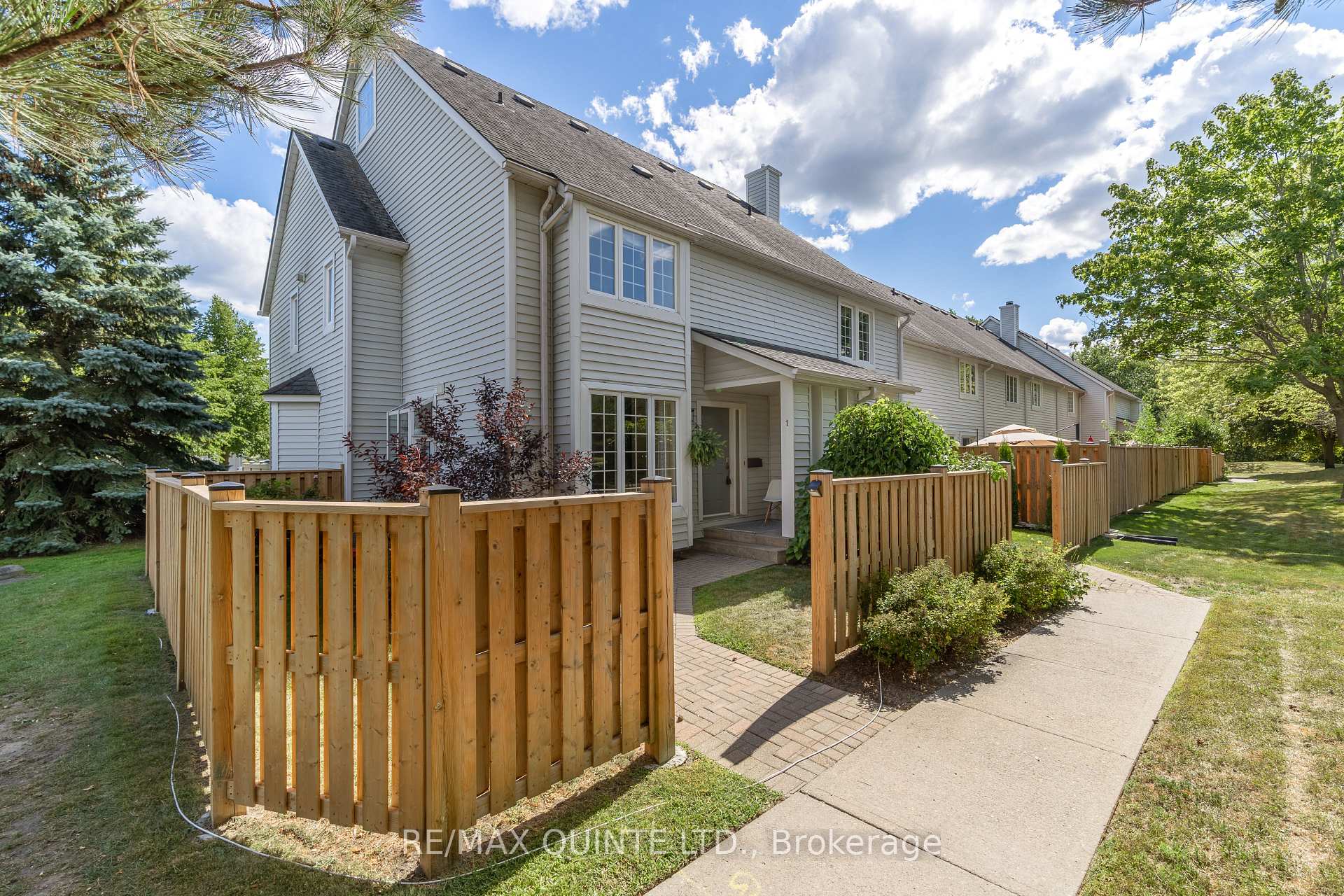 Photo 8 of Unit 1, 31 Keegan Parkway, Belleville, Belleville Ward — HOMEH