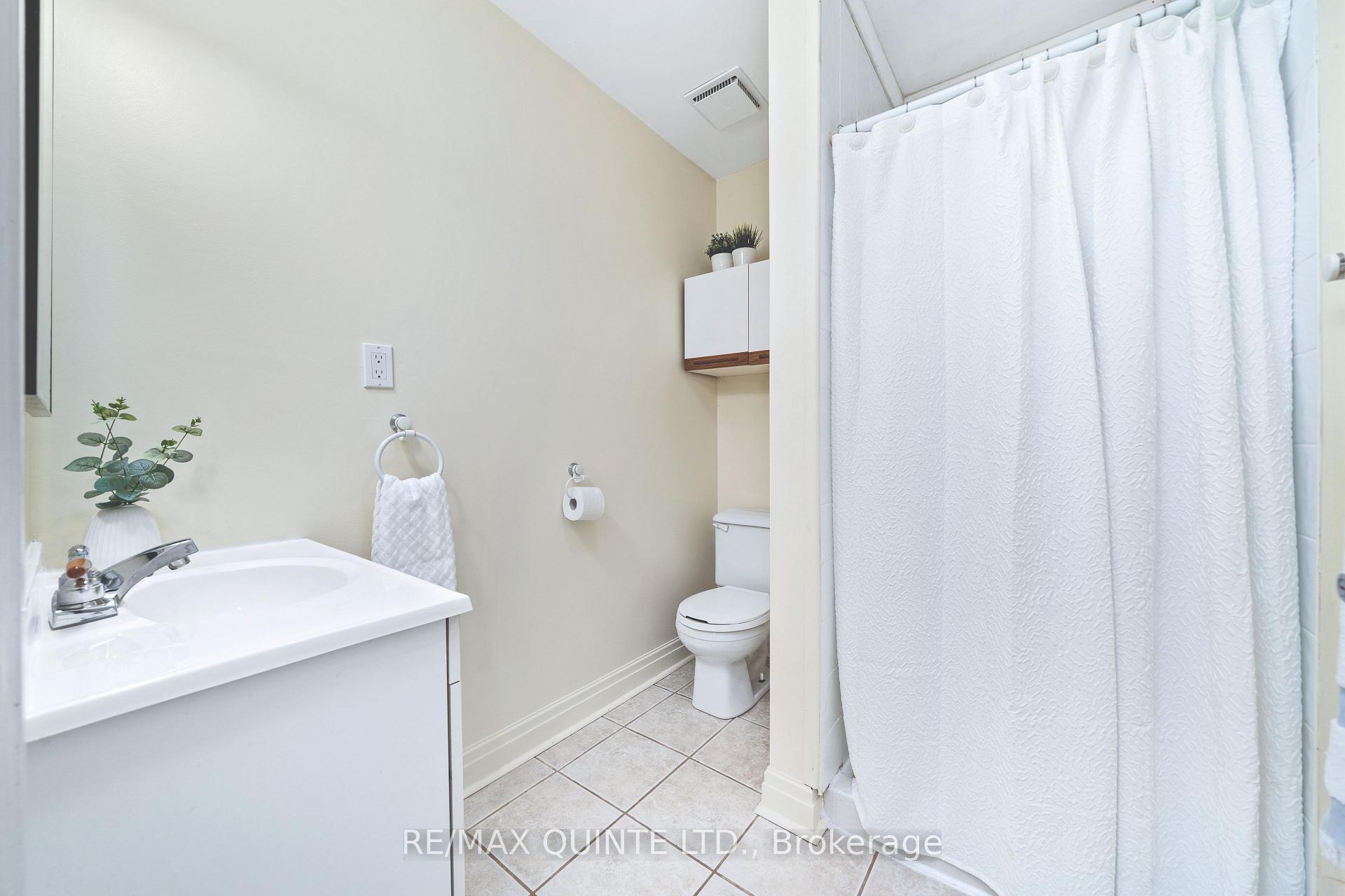 Photo 31 of Unit 1, 31 Keegan Parkway, Belleville, Belleville Ward — HOMEH
