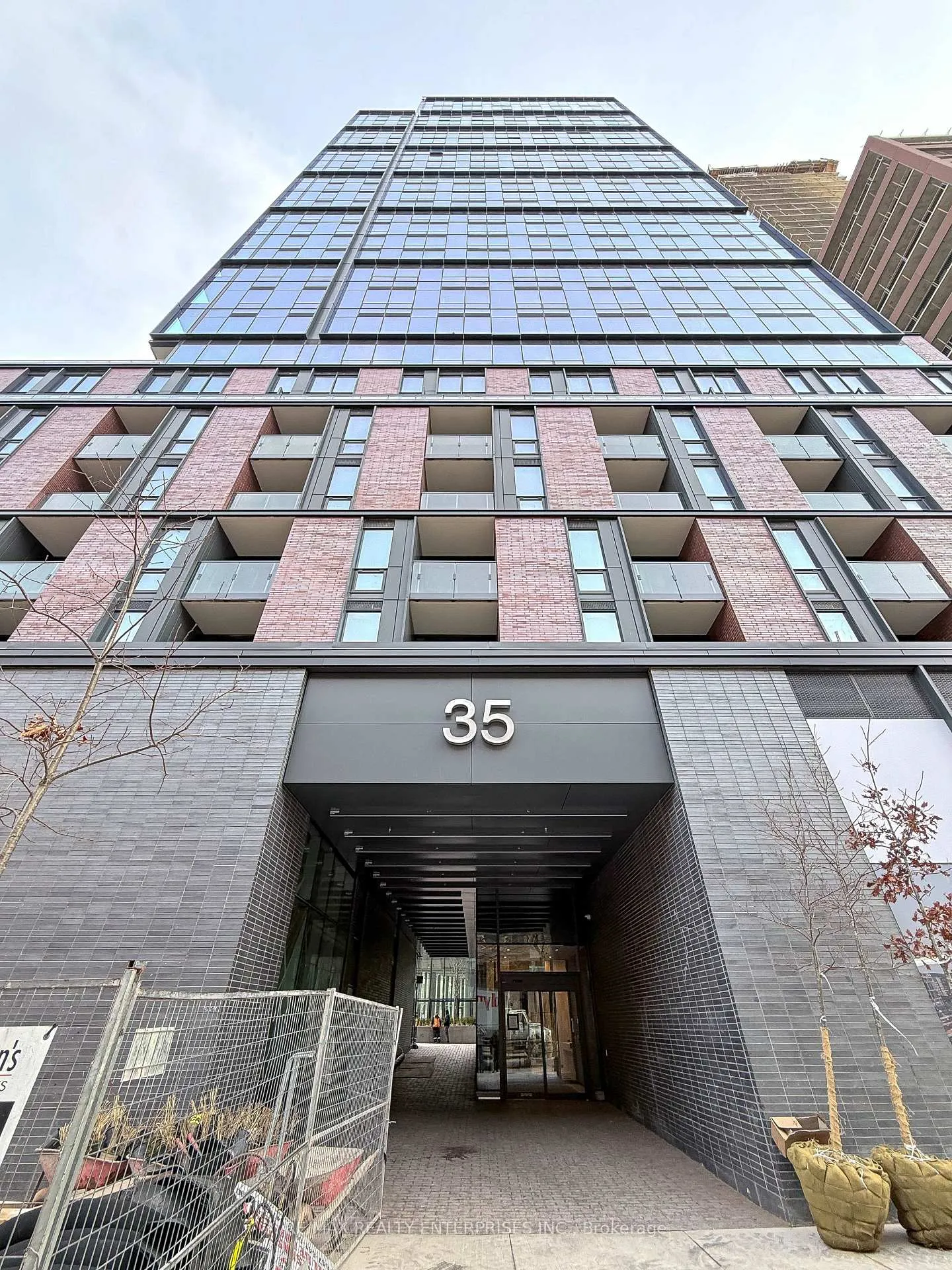 Front of Unit 1714, 35 Parliament Street