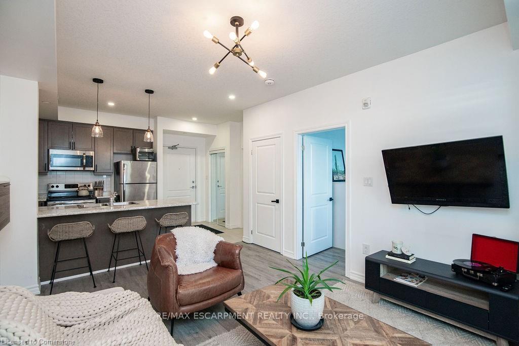 Photo 7 of Unit 519, 101 Shoreview Place, Hamilton, Lakeshore — HOMEH