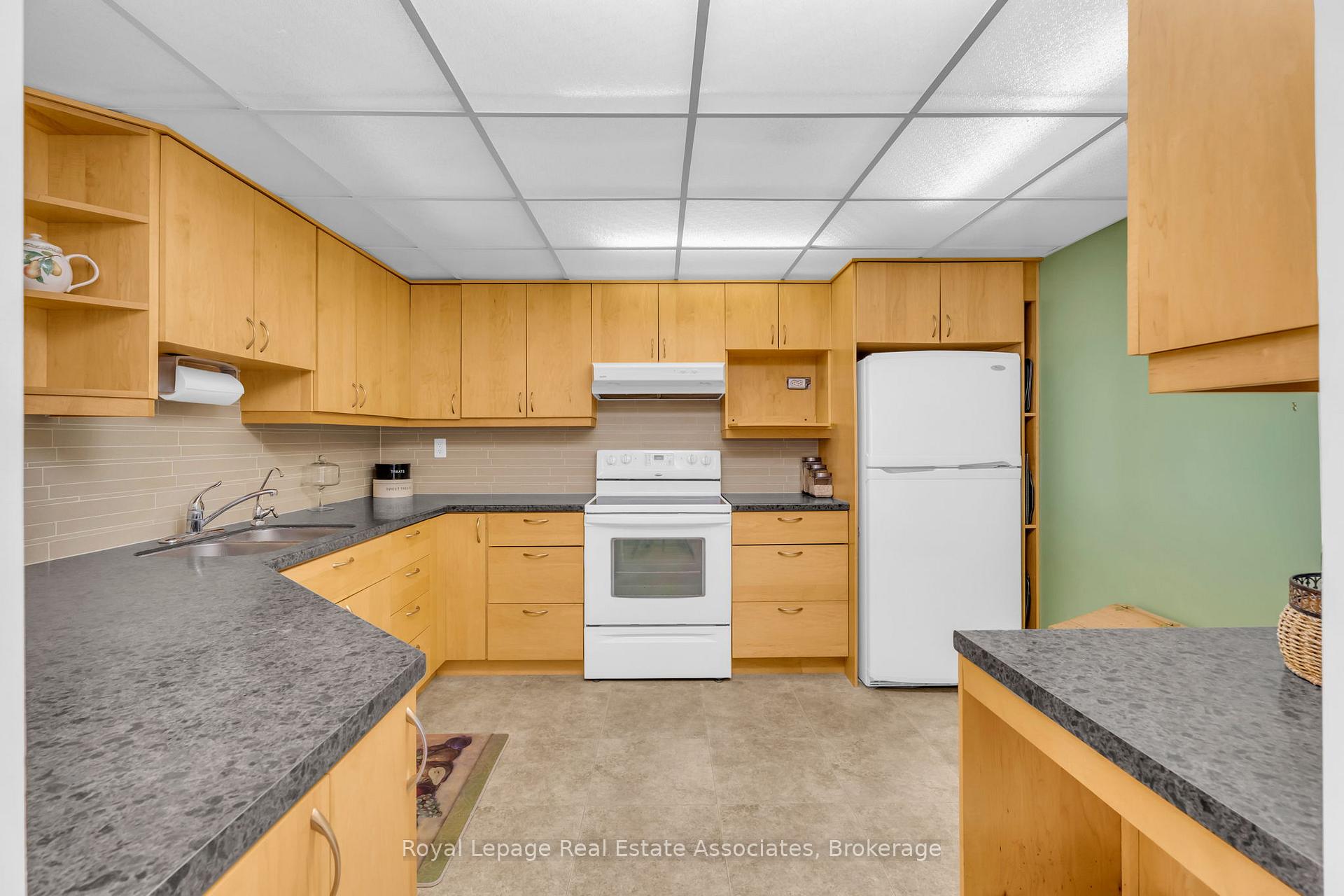 Photo 25 of Unit 708, 20 McFarlane Drive, Halton Hills, Georgetown — HOMEH