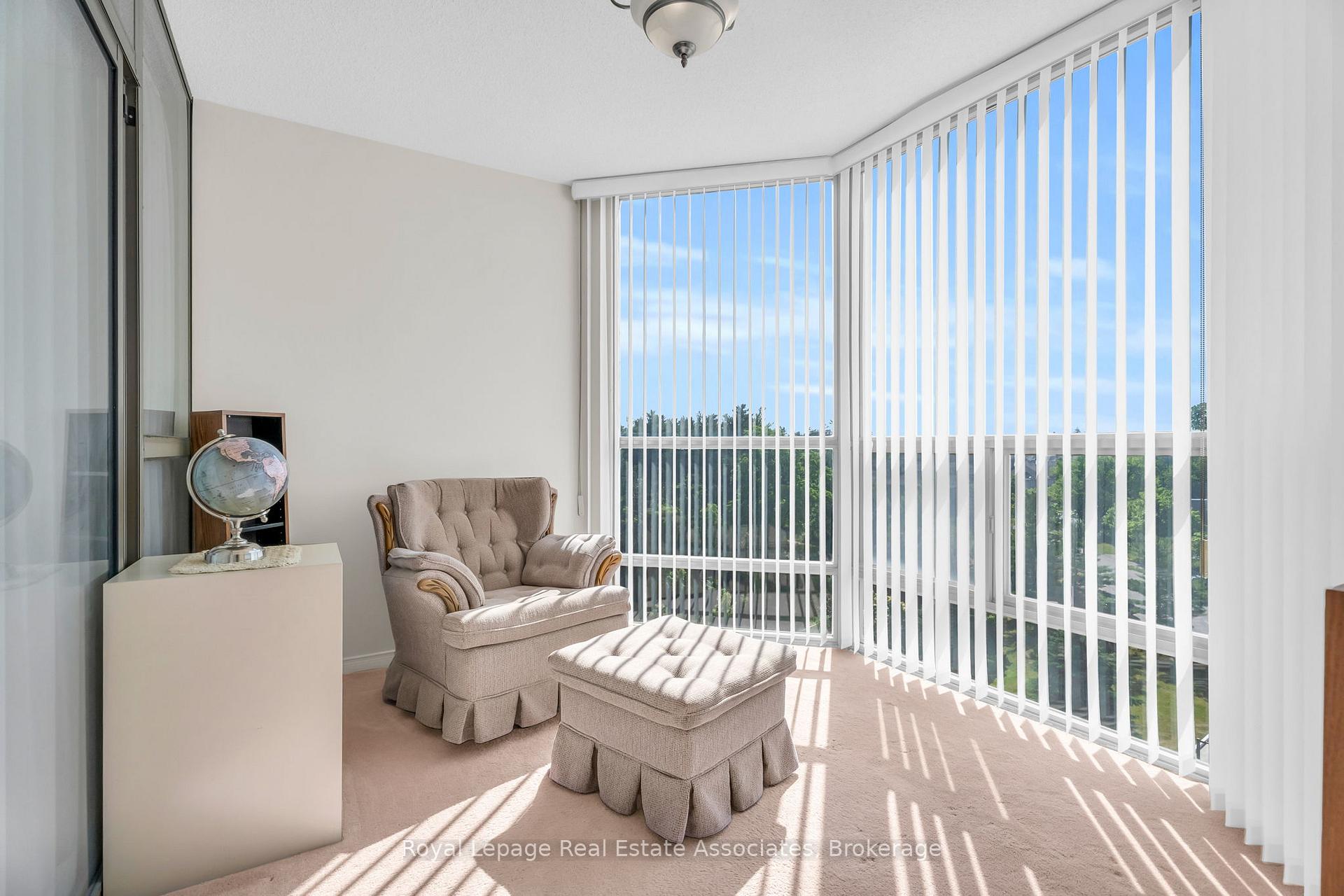 Photo 10 of Unit 708, 20 McFarlane Drive, Halton Hills, Georgetown — HOMEH
