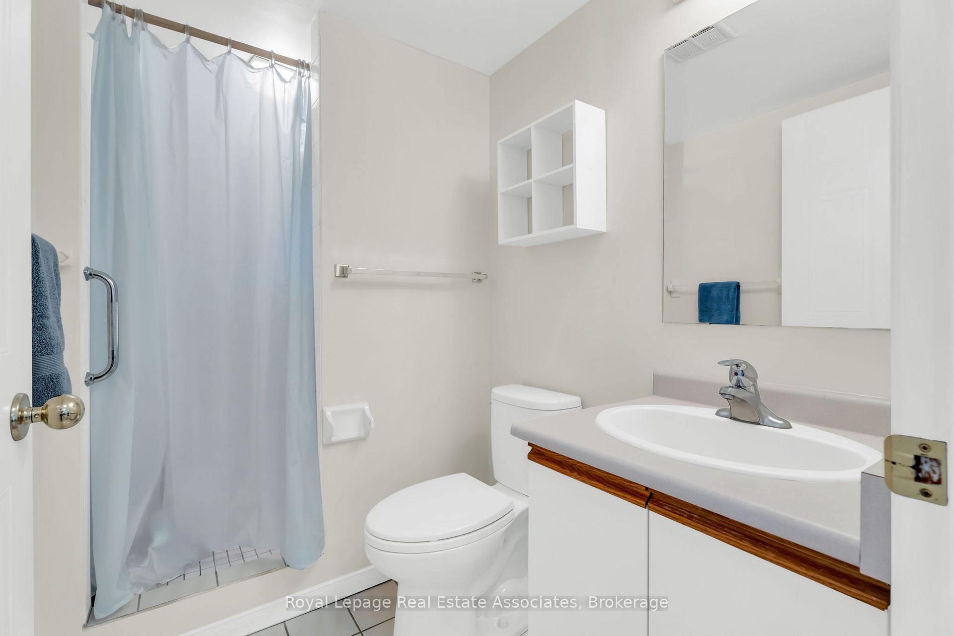 Photo 11 of Unit 708, 20 McFarlane Drive, Halton Hills, Georgetown — HOMEH