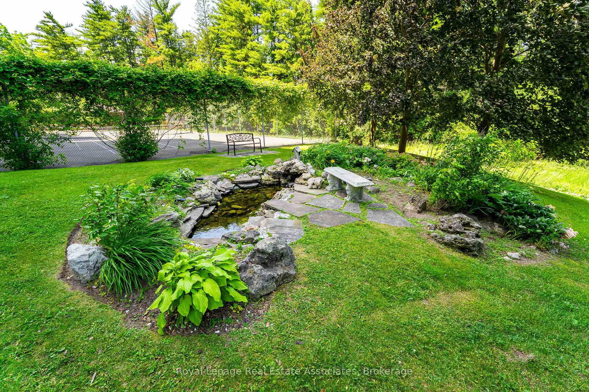 Photo 13 of Unit 708, 20 McFarlane Drive, Halton Hills, Georgetown — HOMEH