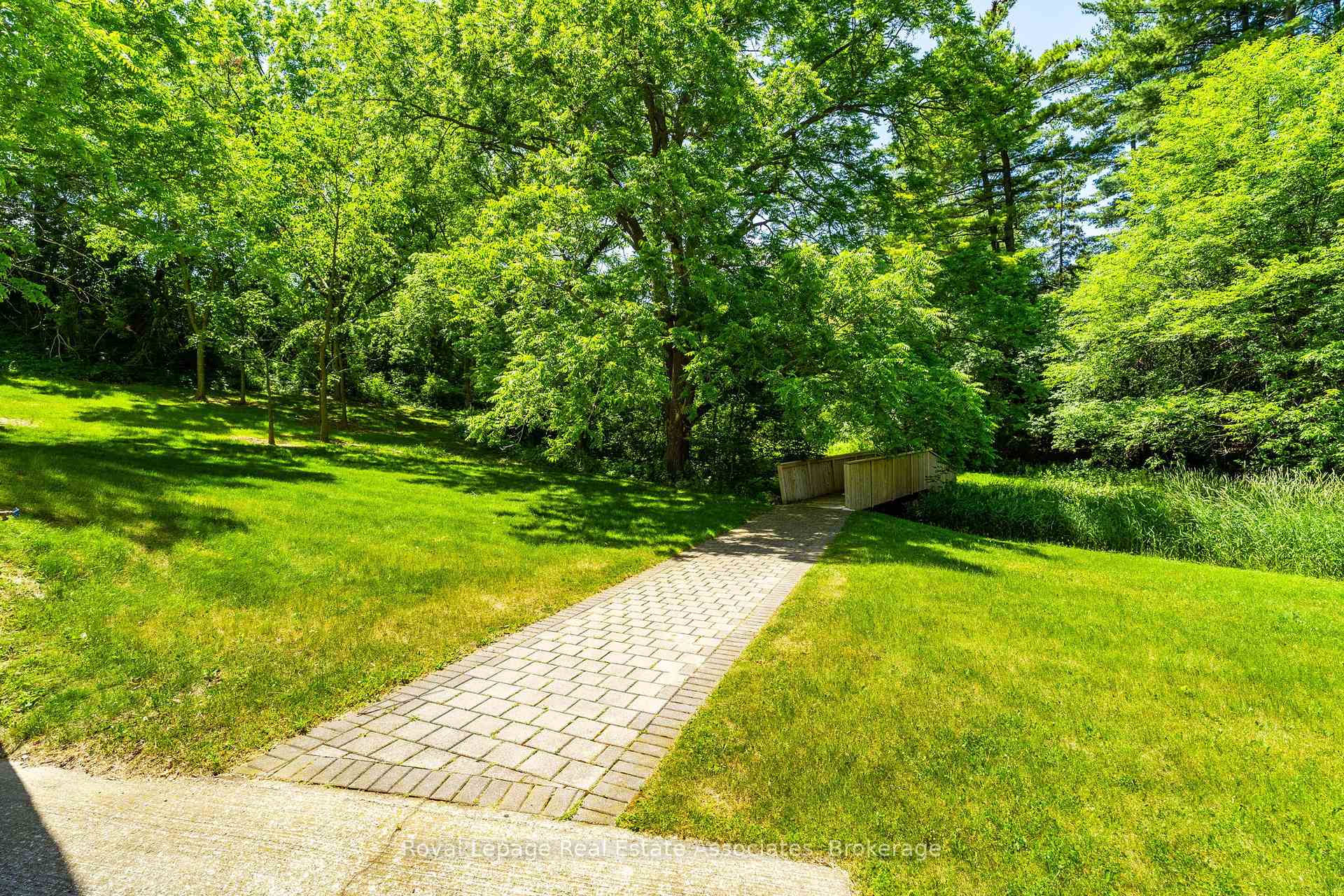 Photo 23 of Unit 708, 20 McFarlane Drive, Halton Hills, Georgetown — HOMEH