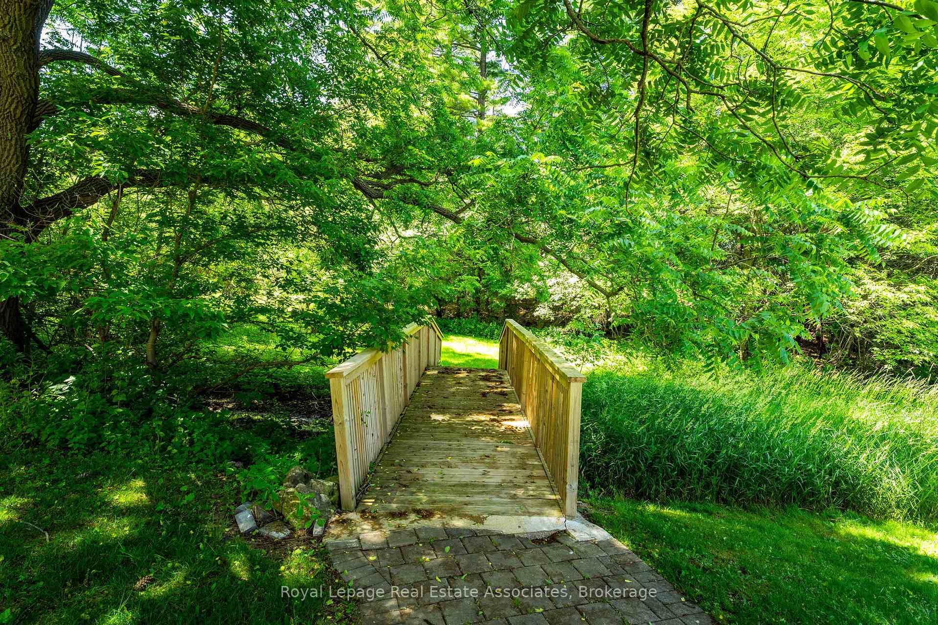 Photo 18 of Unit 708, 20 McFarlane Drive, Halton Hills, Georgetown — HOMEH