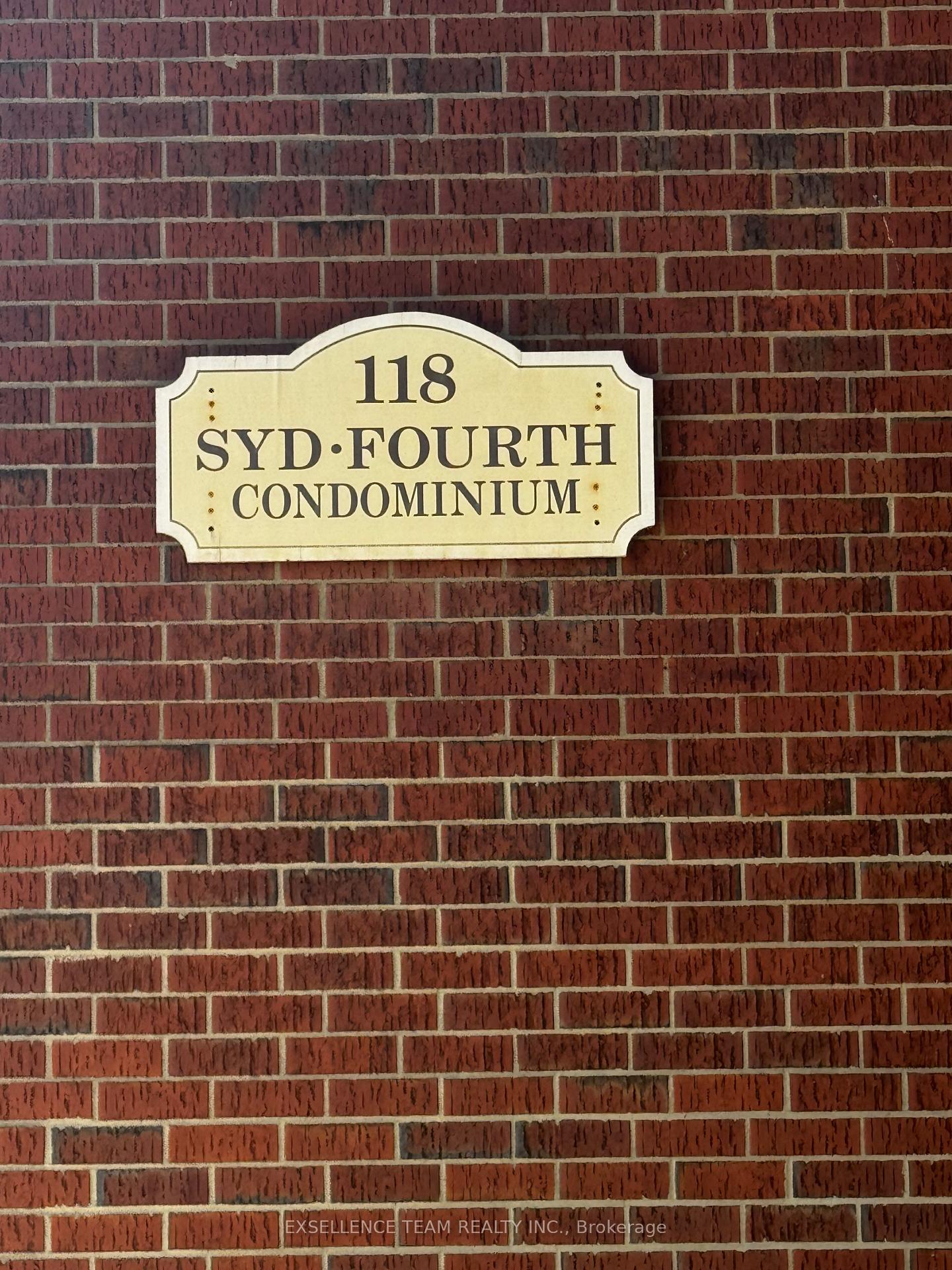 Photo 2 of Unit 305, 118 Fourth Street E, Cornwall — HOMEH
