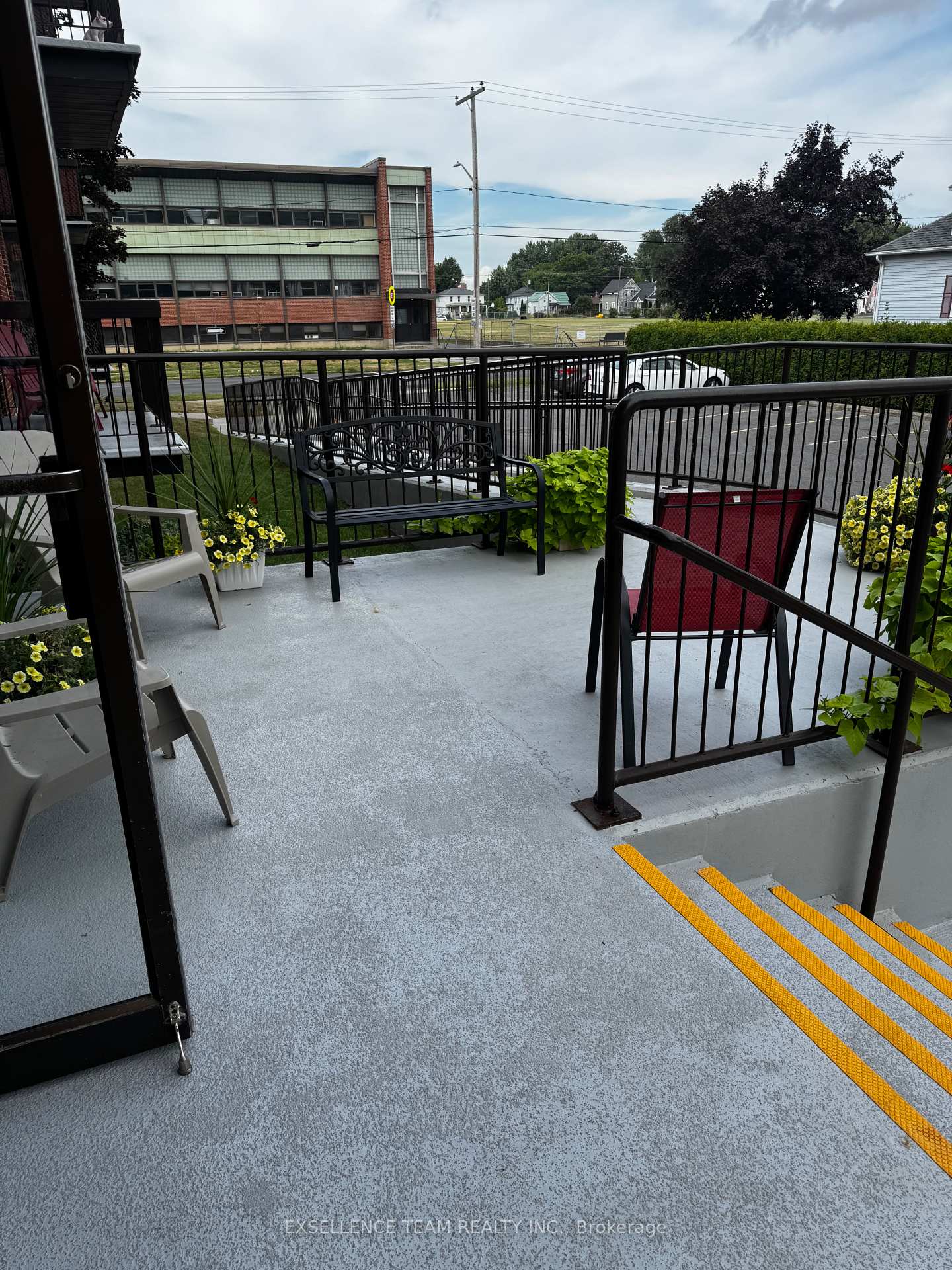 Photo 3 of Unit 305, 118 Fourth Street E, Cornwall — HOMEH