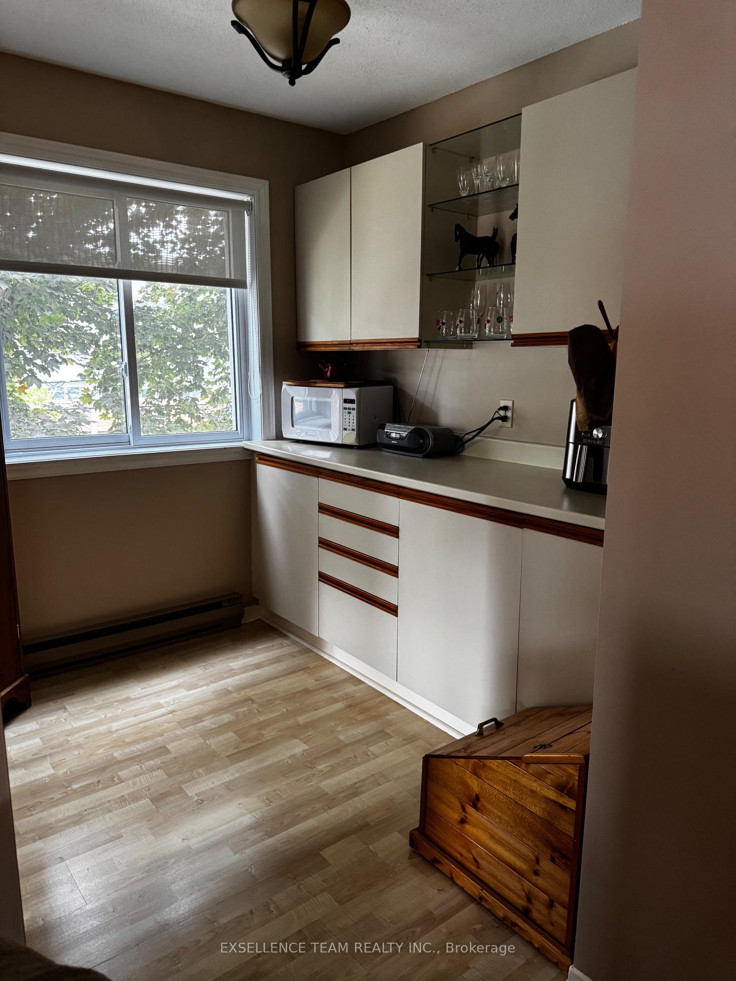 Photo 8 of Unit 305, 118 Fourth Street E, Cornwall — HOMEH