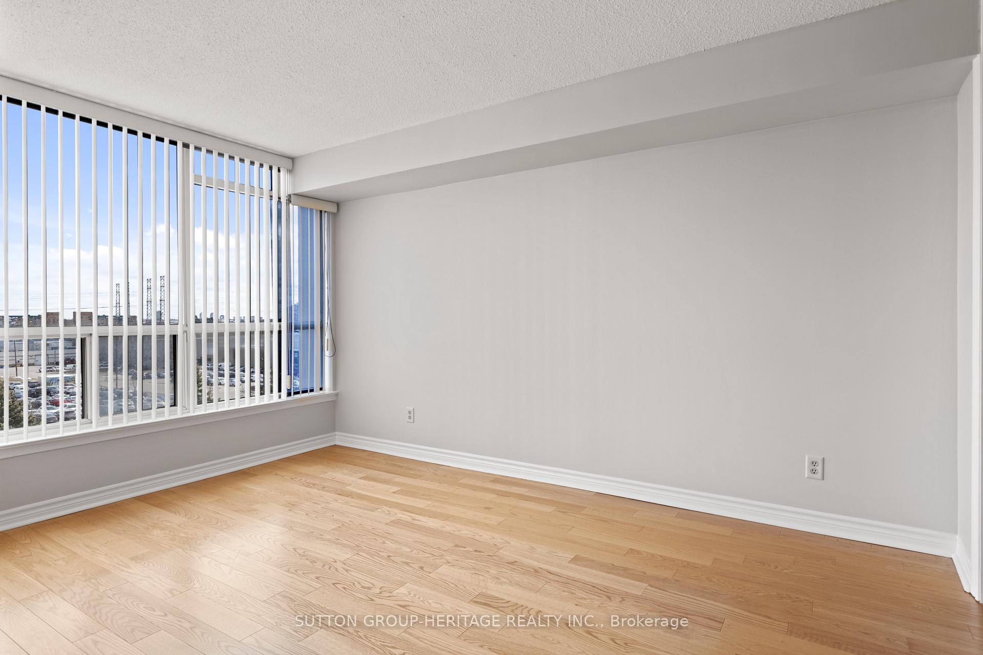 Photo 23 of Unit 631, 1880 Valley Farm Road, Pickering, Town Centre — HOMEH