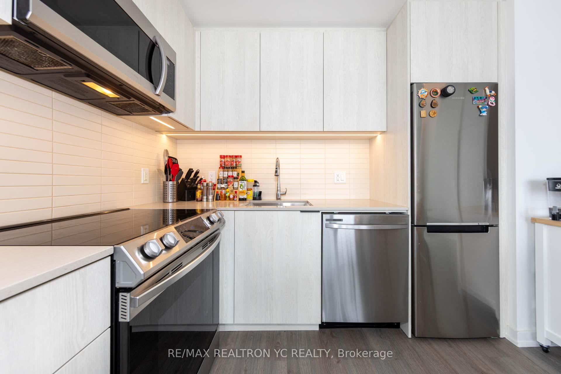 Photo 7 of Unit 1301, 50 Power Street, Toronto, Moss Park — HOMEH