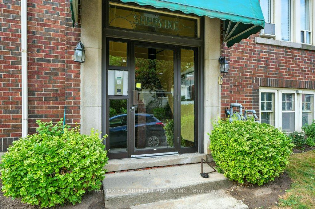 Photo 2 of Unit 18, 6 Vineland Avenue, Hamilton, Stipley — HOMEH