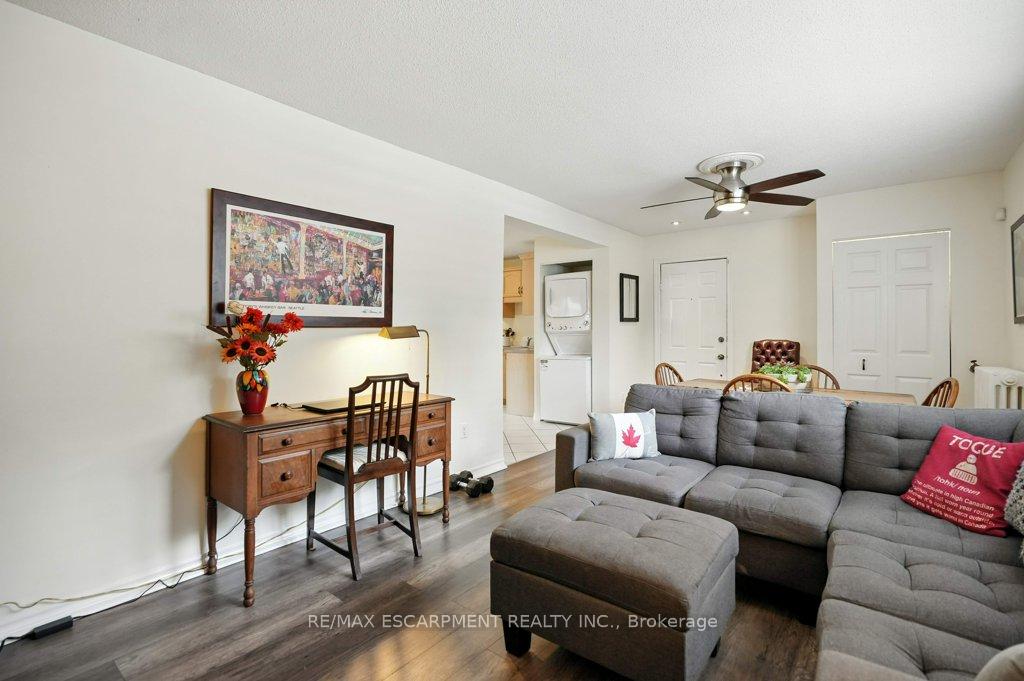 Photo 13 of Unit 18, 6 Vineland Avenue, Hamilton, Stipley — HOMEH