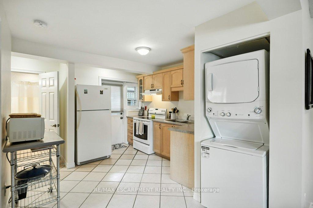 Photo 15 of Unit 18, 6 Vineland Avenue, Hamilton, Stipley — HOMEH