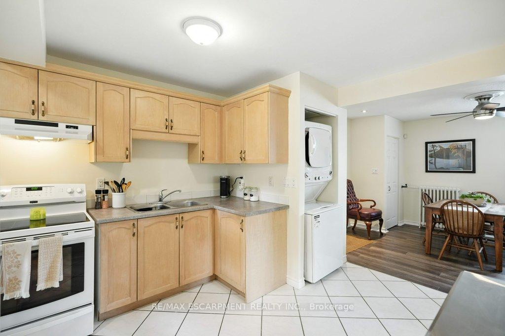 Photo 17 of Unit 18, 6 Vineland Avenue, Hamilton, Stipley — HOMEH
