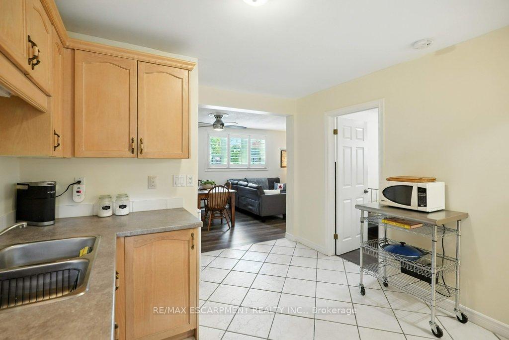 Photo 20 of Unit 18, 6 Vineland Avenue, Hamilton, Stipley — HOMEH