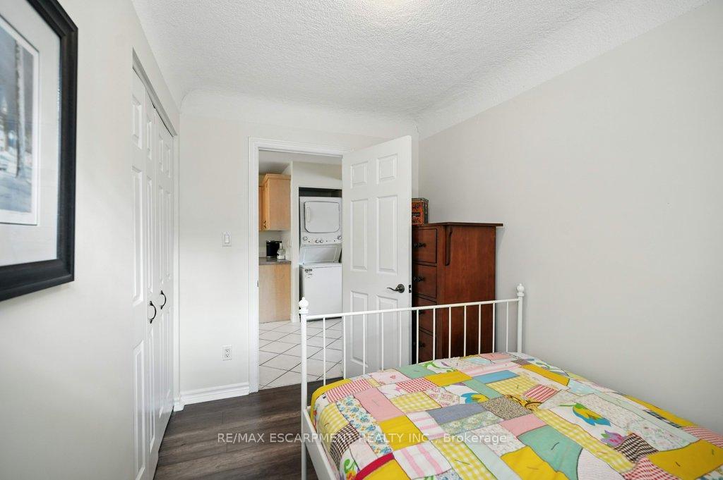 Photo 23 of Unit 18, 6 Vineland Avenue, Hamilton, Stipley — HOMEH