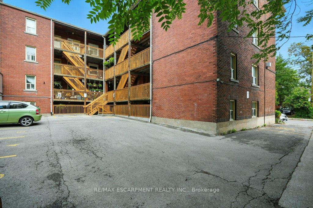 Photo 36 of Unit 18, 6 Vineland Avenue, Hamilton, Stipley — HOMEH