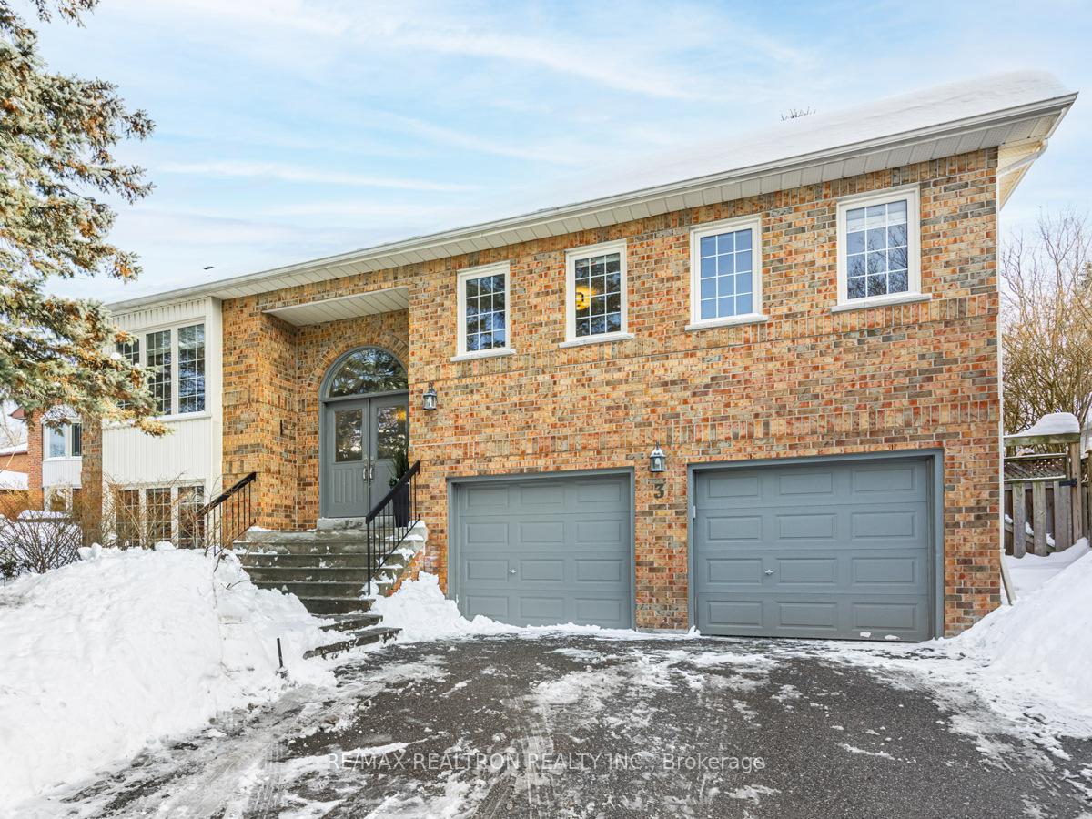 Front of 3 Pinehurst Court