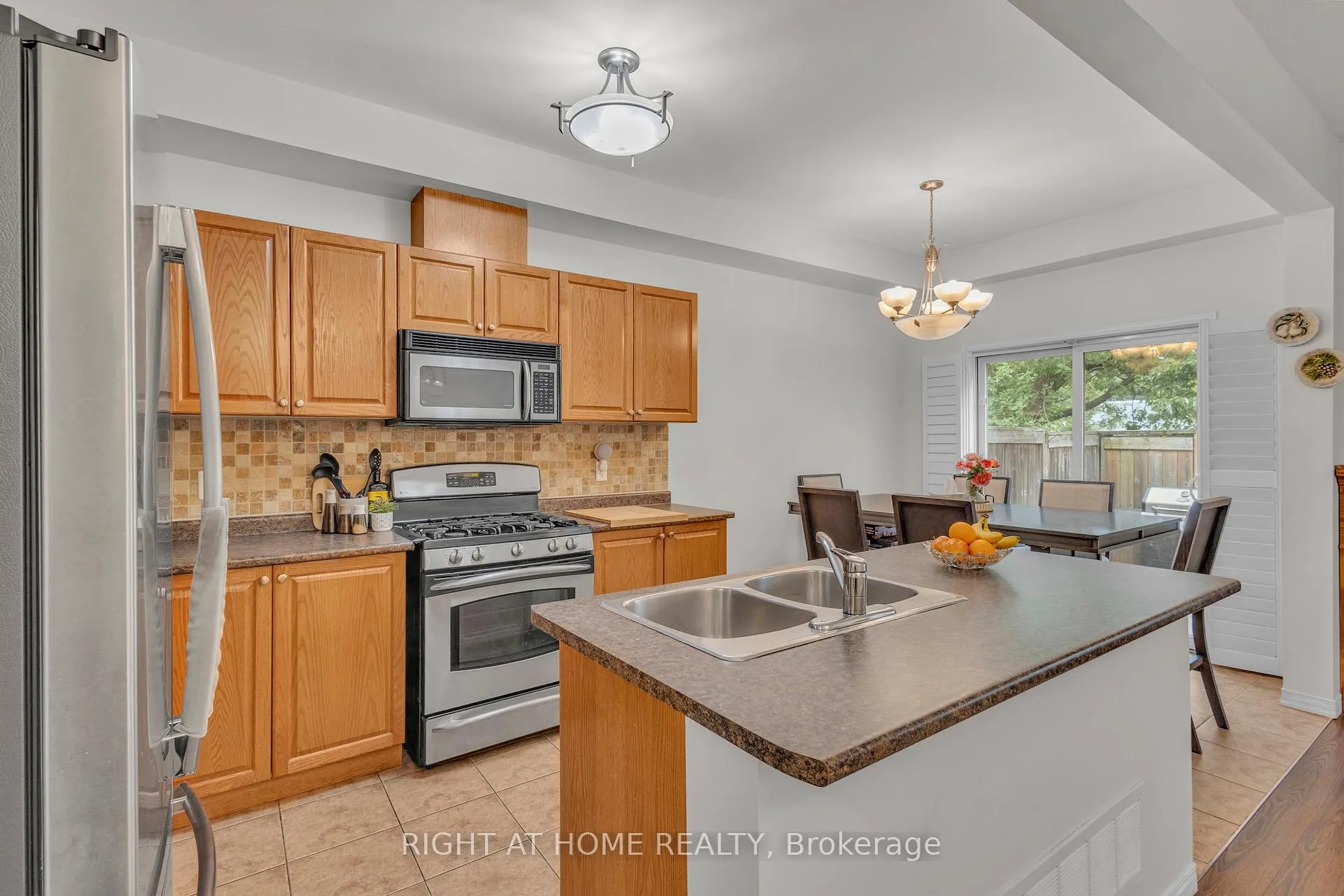 Photo 17 of Unit 30, 170 Dewitt Road, Hamilton, Stoney Creek — HOMEH