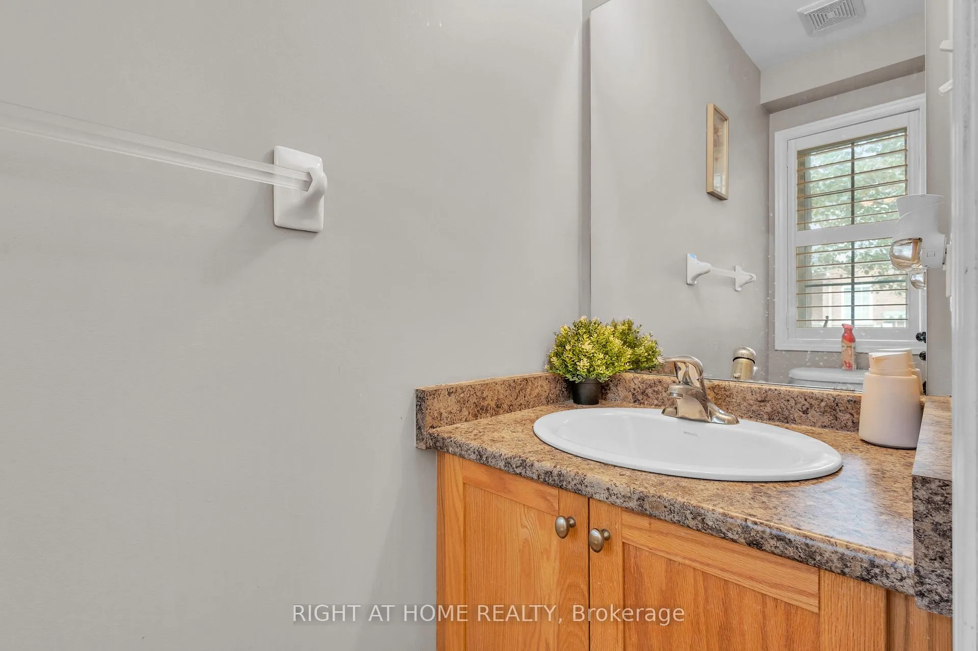 Photo 24 of Unit 30, 170 Dewitt Road, Hamilton, Stoney Creek — HOMEH