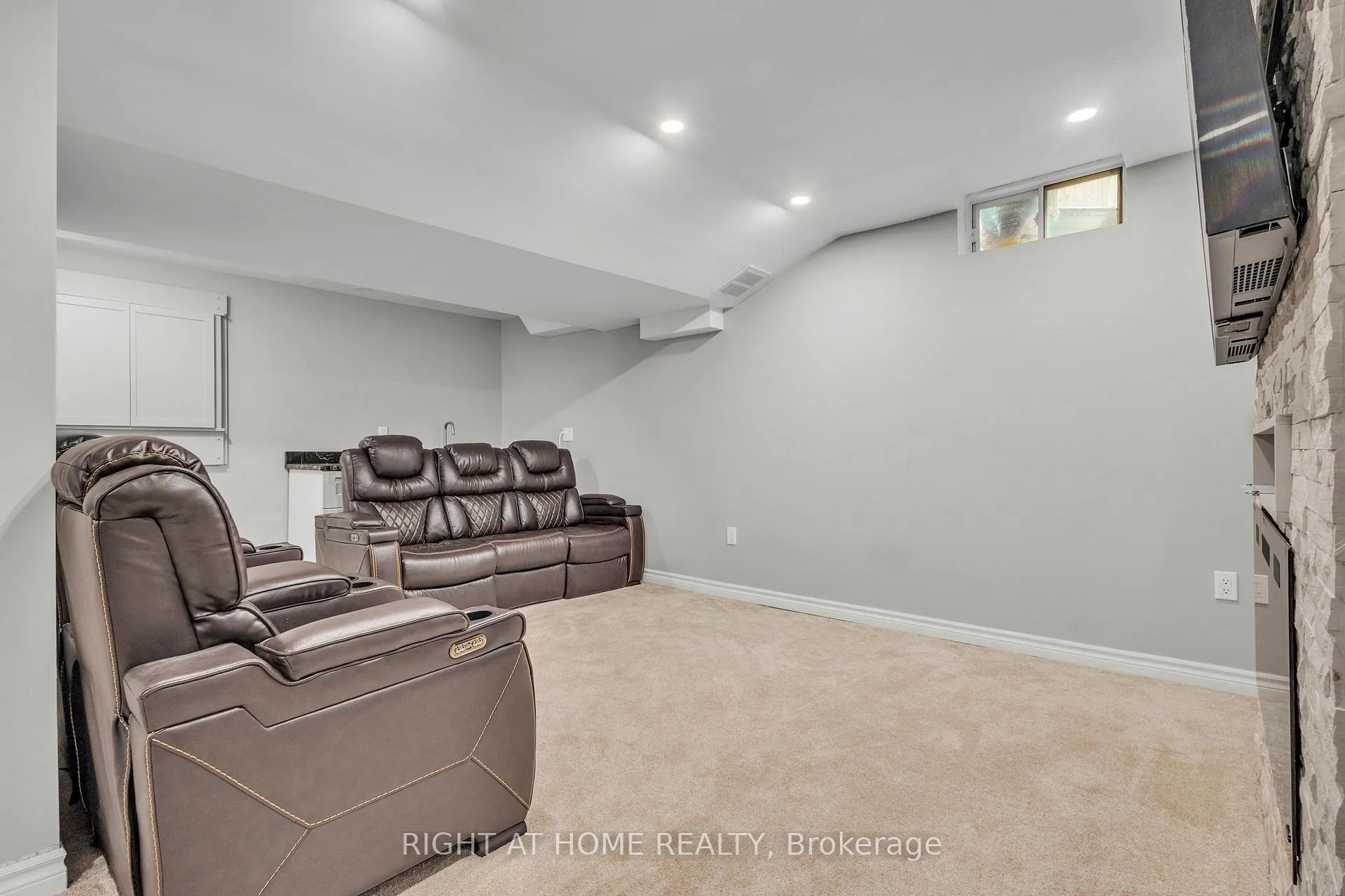 Photo 37 of Unit 30, 170 Dewitt Road, Hamilton, Stoney Creek — HOMEH