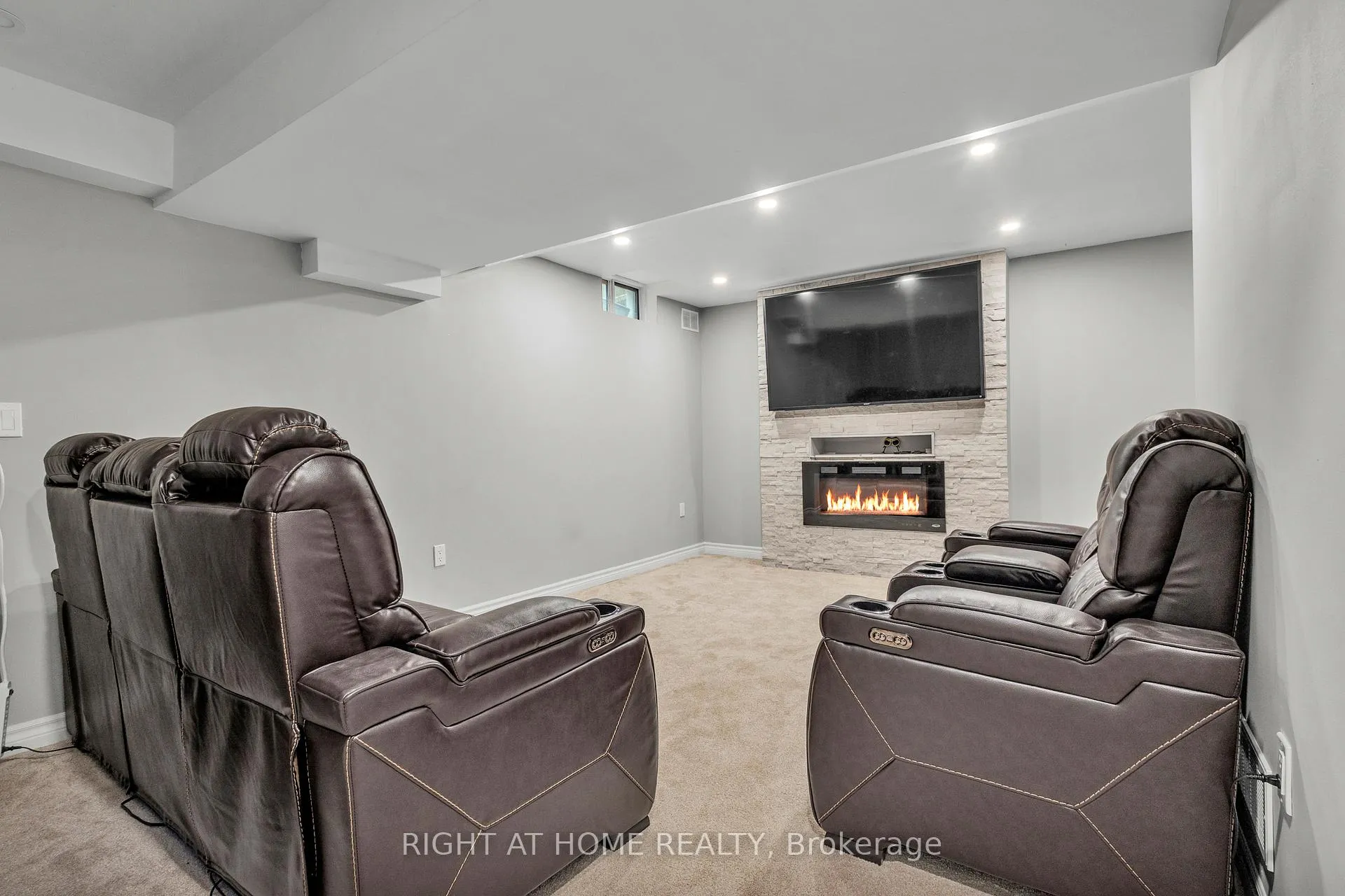 Photo 38 of Unit 30, 170 Dewitt Road, Hamilton, Stoney Creek — HOMEH