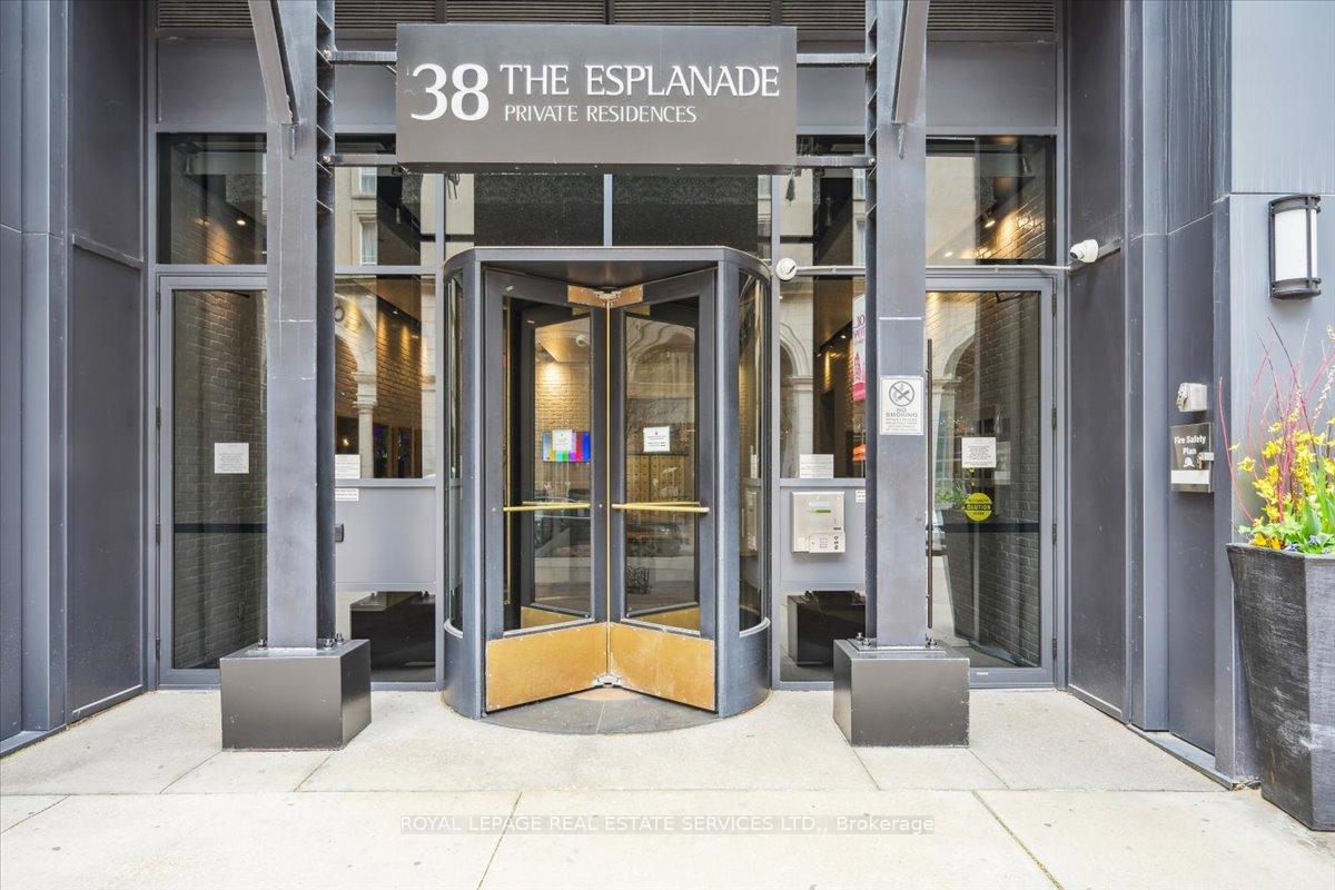 Photo 3 of Unit 807, 38 The Esplanade, Toronto, Waterfront Communities — HOMEH