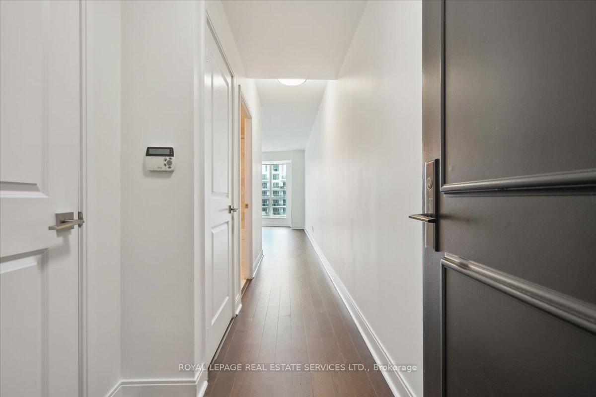 Photo 6 of Unit 807, 38 The Esplanade, Toronto, Waterfront Communities — HOMEH