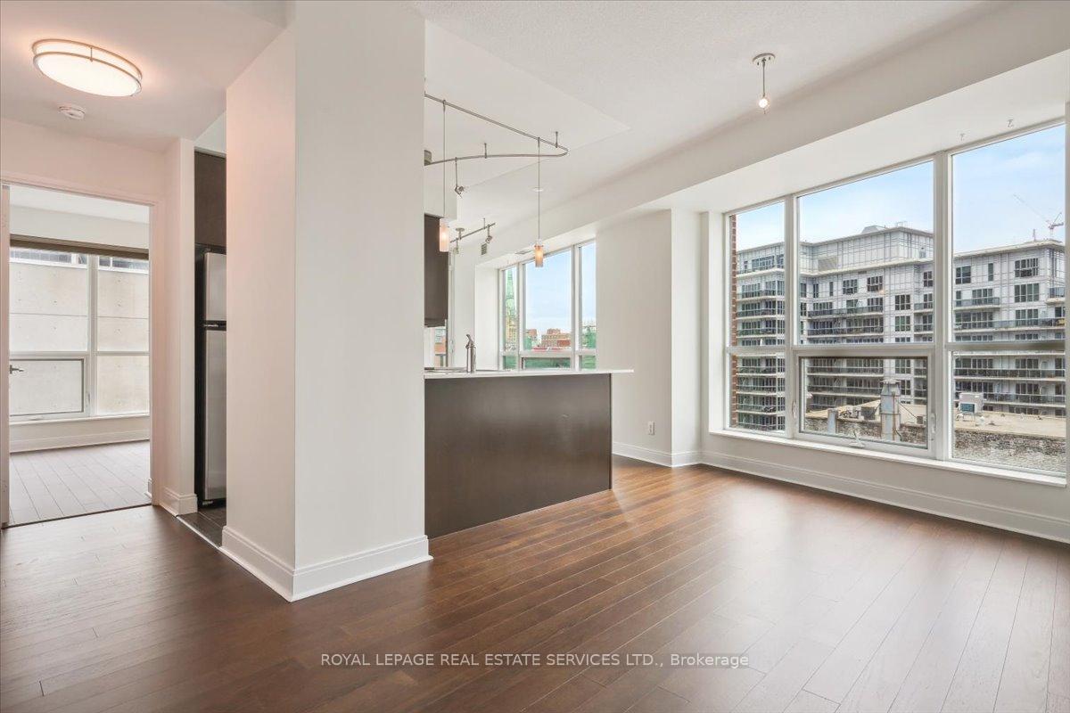 Photo 13 of Unit 807, 38 The Esplanade, Toronto, Waterfront Communities — HOMEH