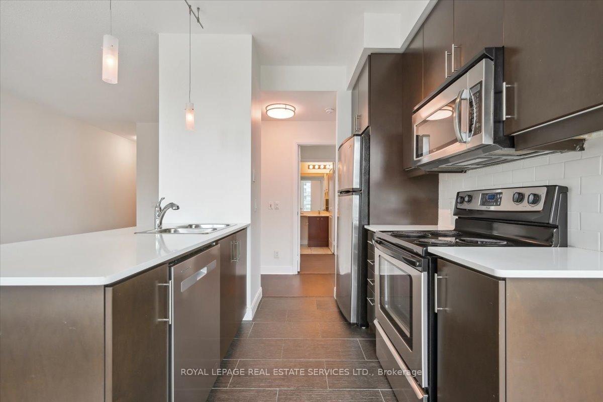 Photo 15 of Unit 807, 38 The Esplanade, Toronto, Waterfront Communities — HOMEH