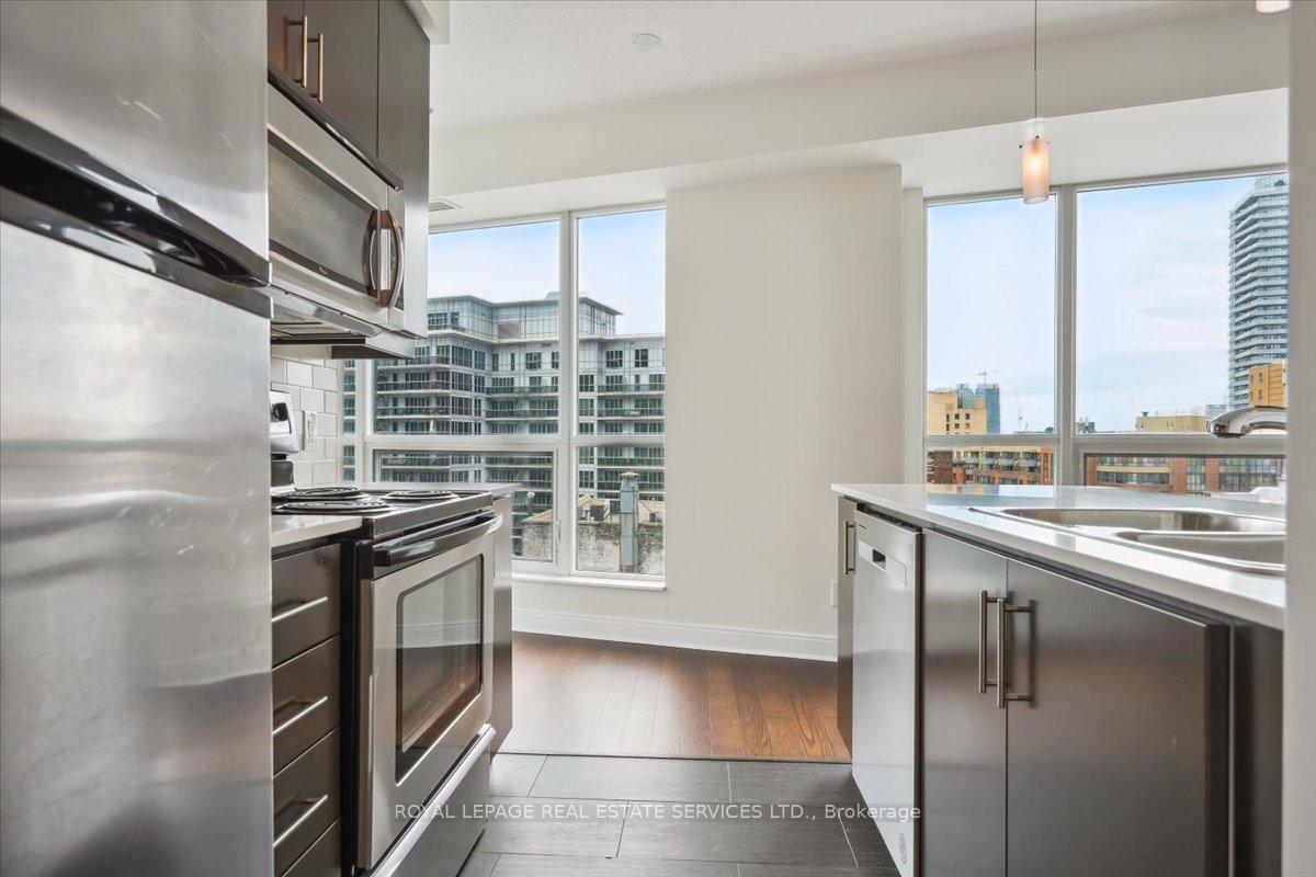 Photo 18 of Unit 807, 38 The Esplanade, Toronto, Waterfront Communities — HOMEH