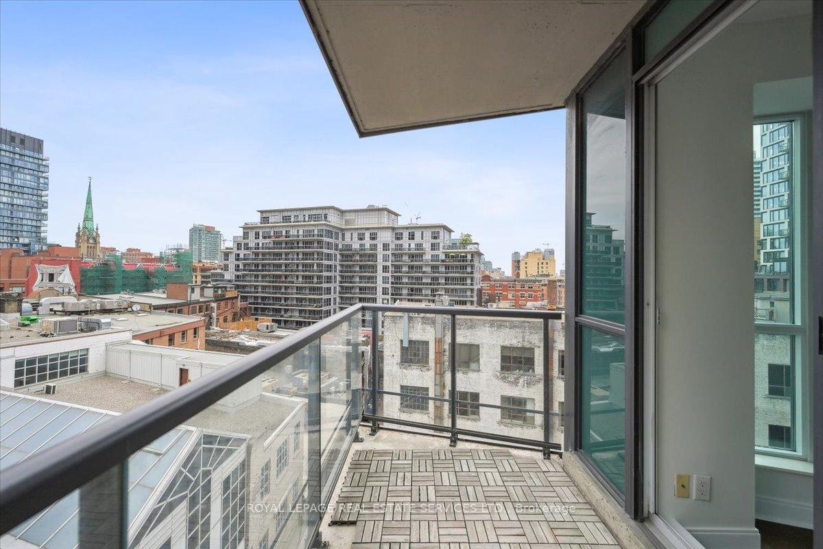 Photo 31 of Unit 807, 38 The Esplanade, Toronto, Waterfront Communities — HOMEH