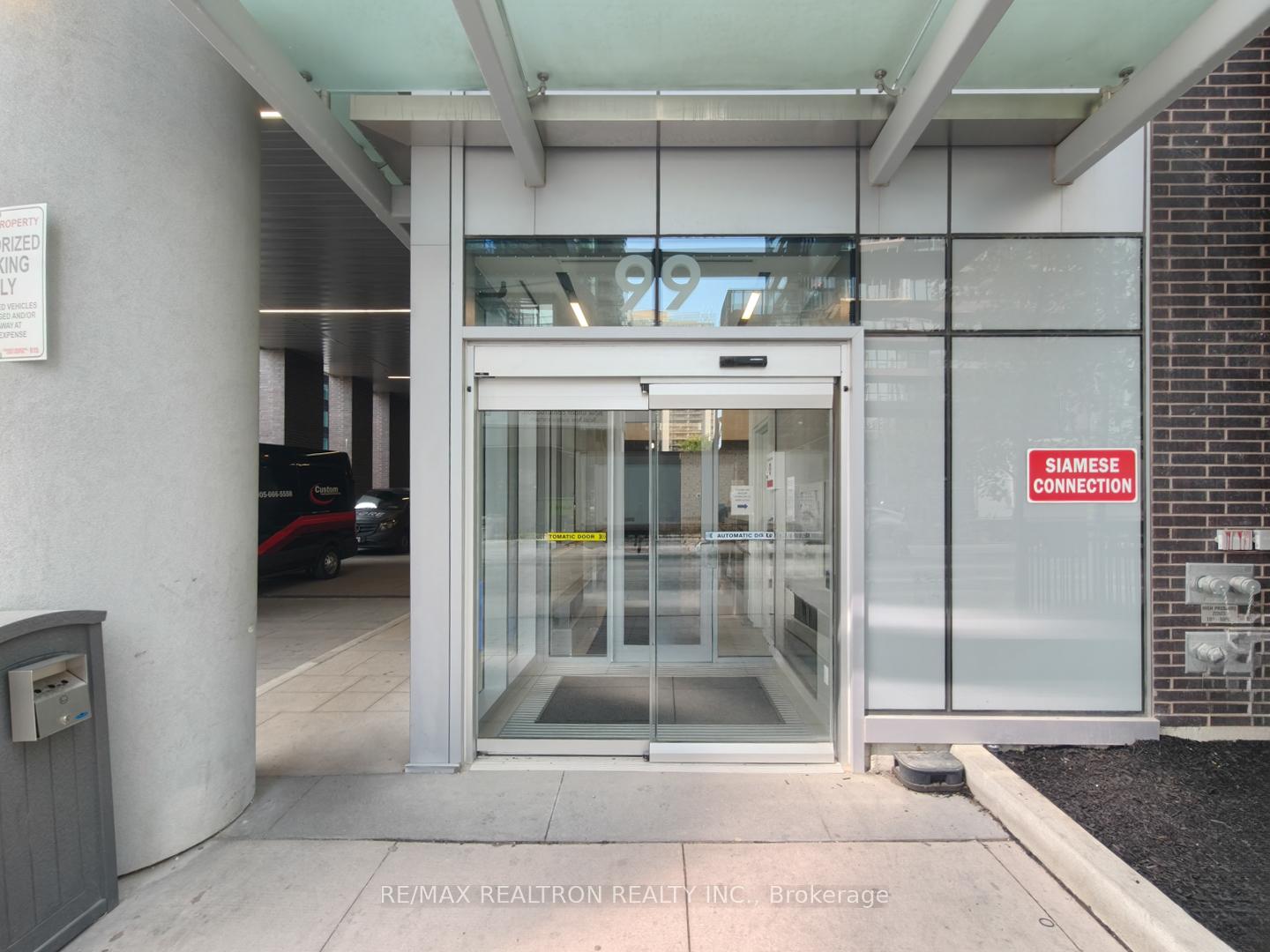 Photo 3 of Unit 2604 Nt, 99 Broadway Avenue, Toronto, Mount Pleasant West — HOMEH