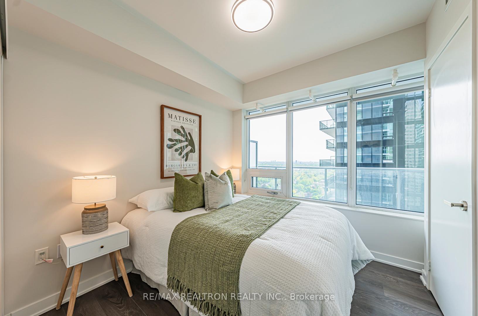 Photo 6 of Unit 2604 Nt, 99 Broadway Avenue, Toronto, Mount Pleasant West — HOMEH