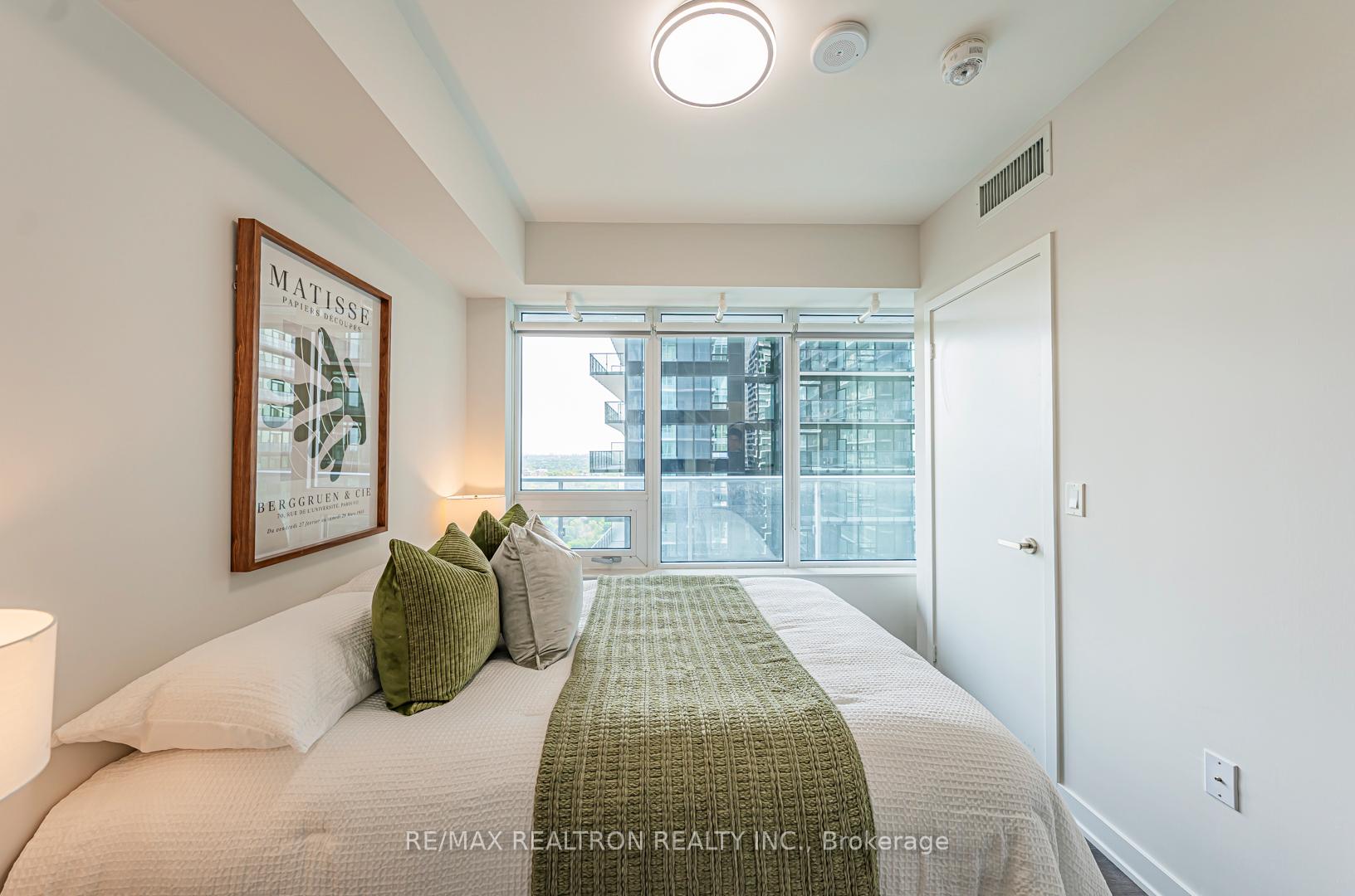 Photo 8 of Unit 2604 Nt, 99 Broadway Avenue, Toronto, Mount Pleasant West — HOMEH