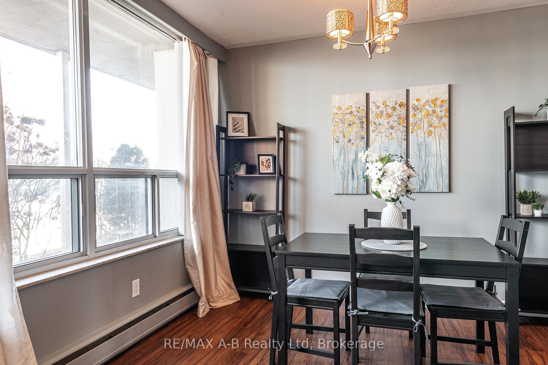 Photo 10 of Unit 102, 45 Westmount Road N, Waterloo — HOMEH