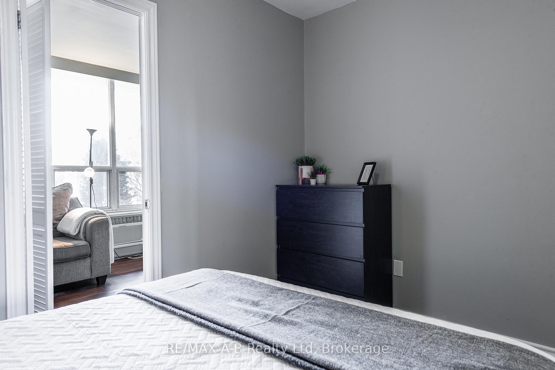 Photo 16 of Unit 102, 45 Westmount Road N, Waterloo — HOMEH