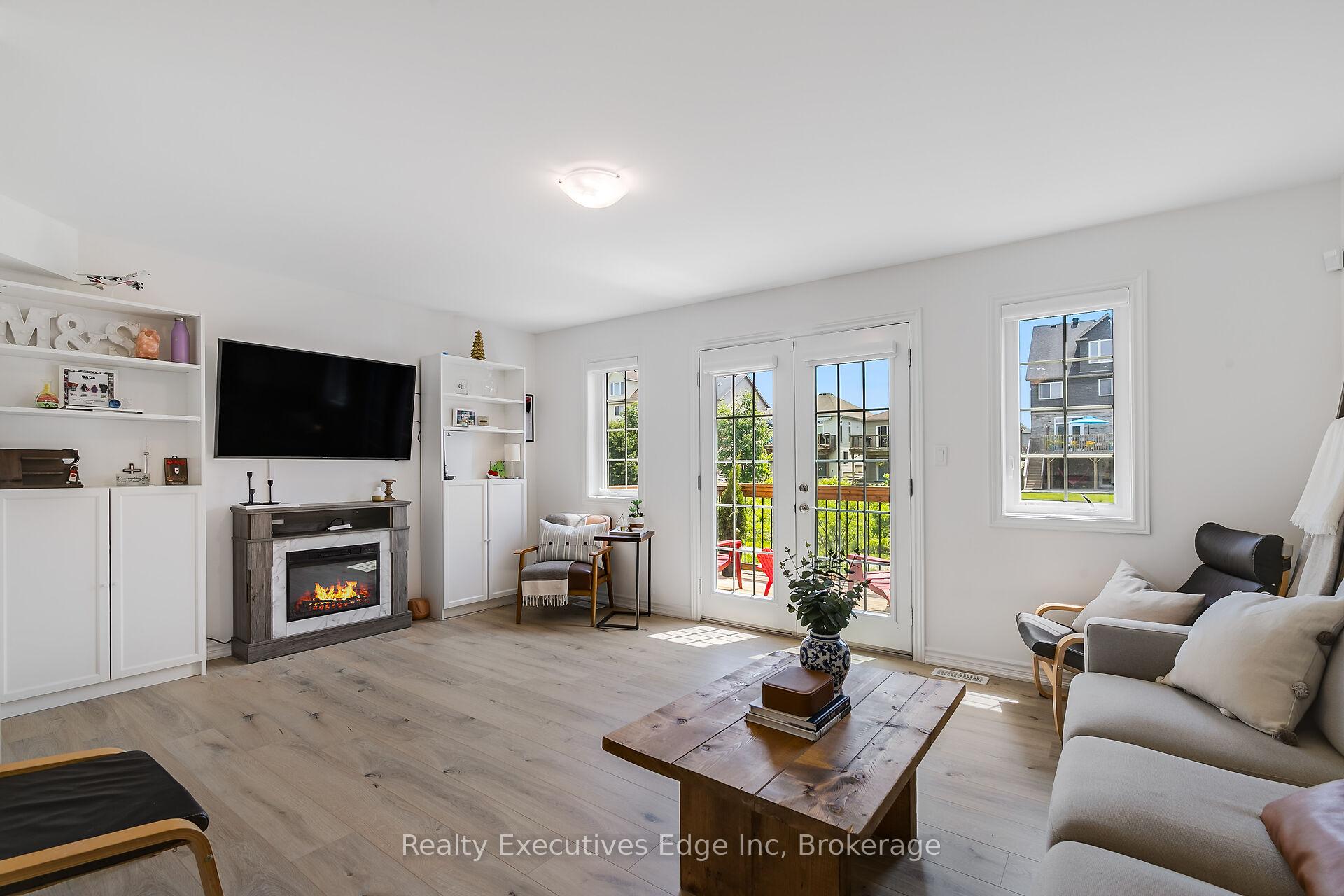 Photo 11 of Unit 18B, 85 Mullin Drive, Guelph, Victoria North — HOMEH