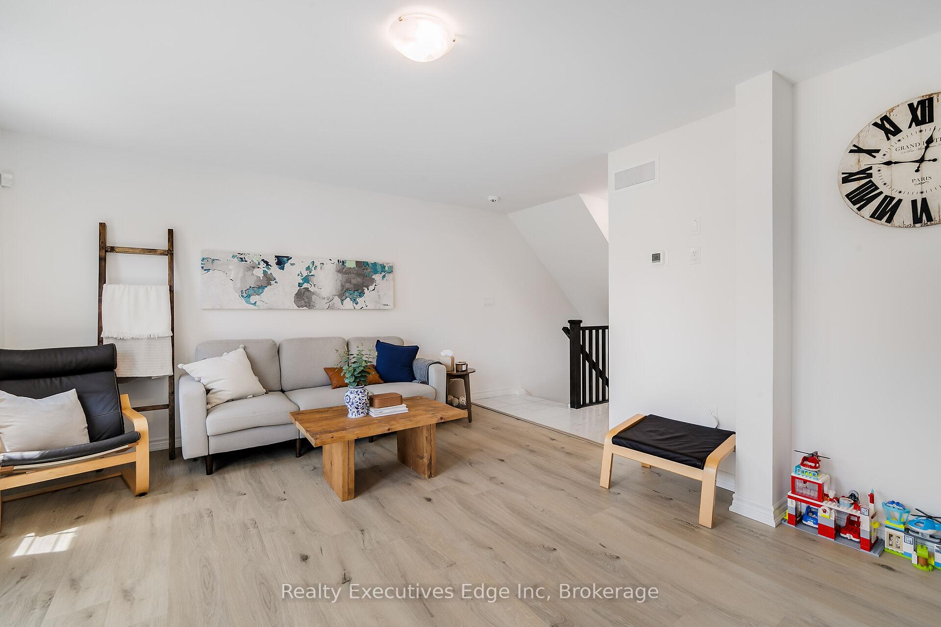 Photo 13 of Unit 18B, 85 Mullin Drive, Guelph, Victoria North — HOMEH