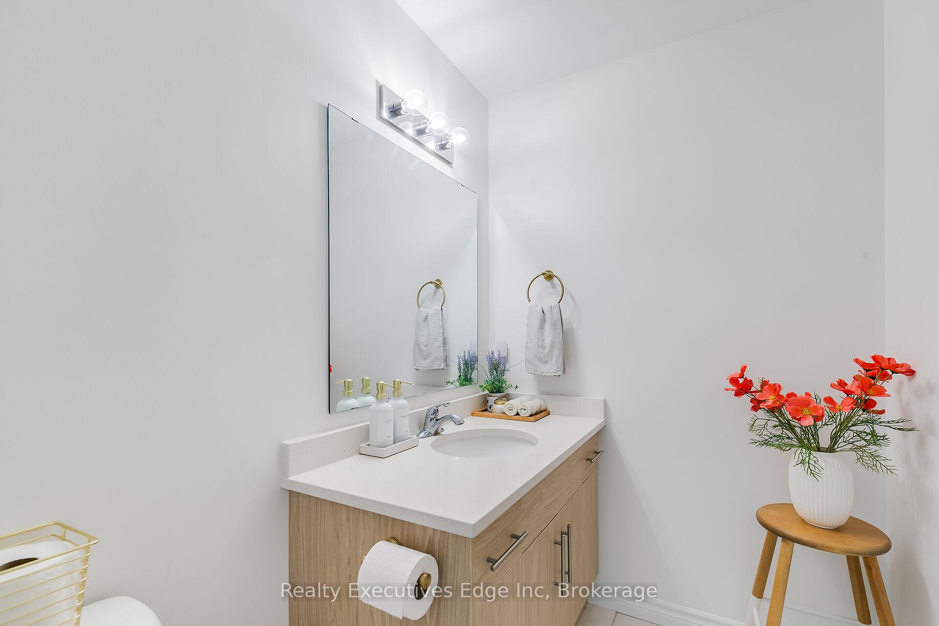 Photo 14 of Unit 18B, 85 Mullin Drive, Guelph, Victoria North — HOMEH