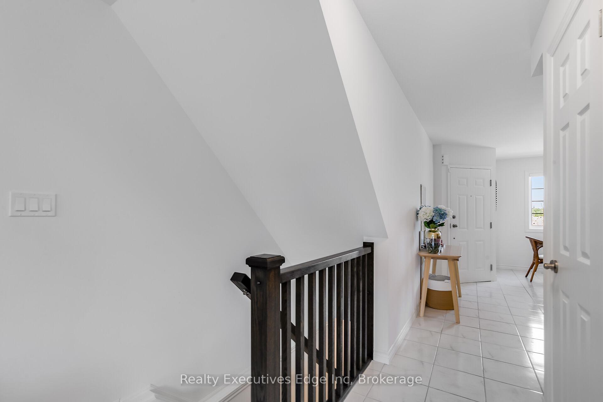 Photo 15 of Unit 18B, 85 Mullin Drive, Guelph, Victoria North — HOMEH