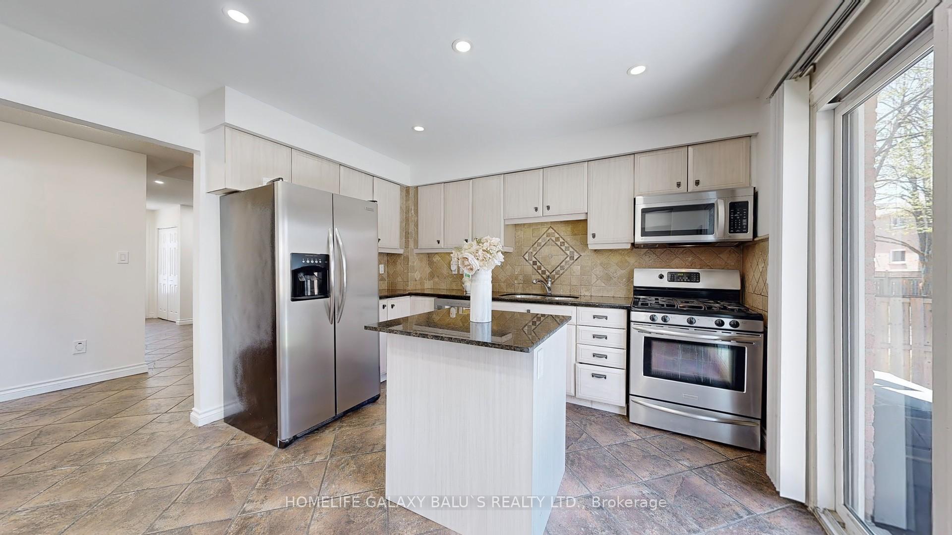 Photo 13 of 78 Daniels Crescent, Ajax, Central West — HOMEH