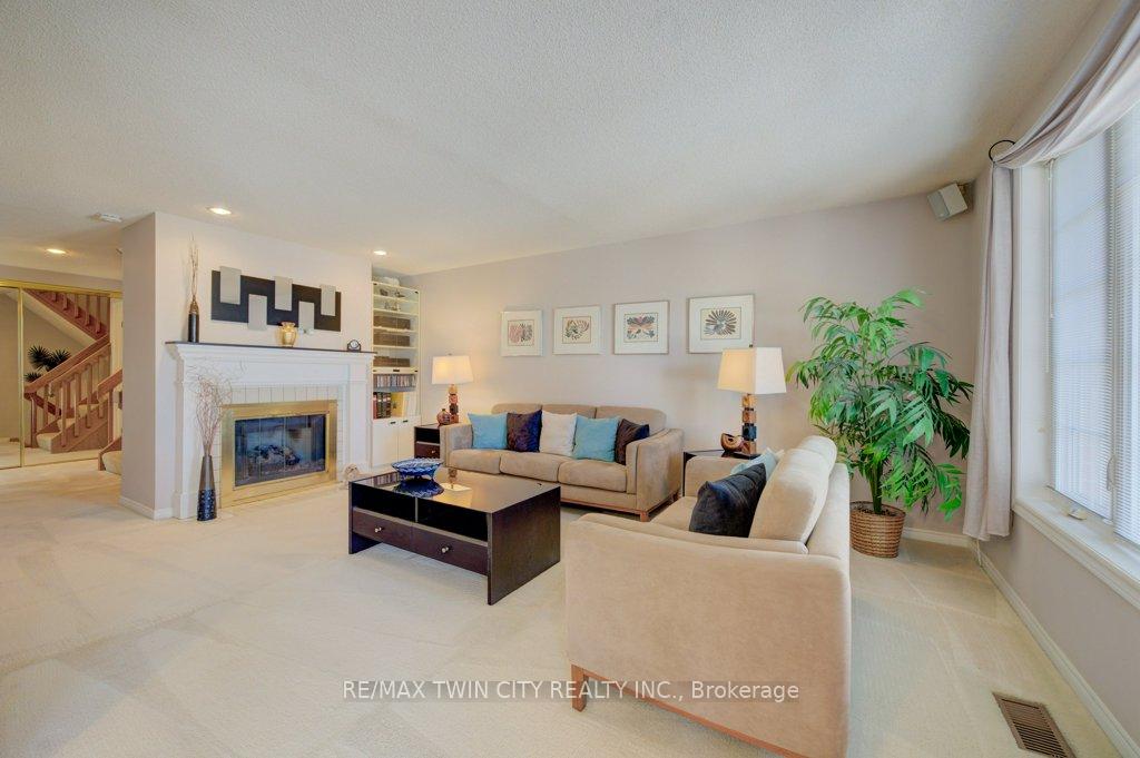 Photo 10 of Unit 2, 502 Beechwood Drive, Waterloo — HOMEH