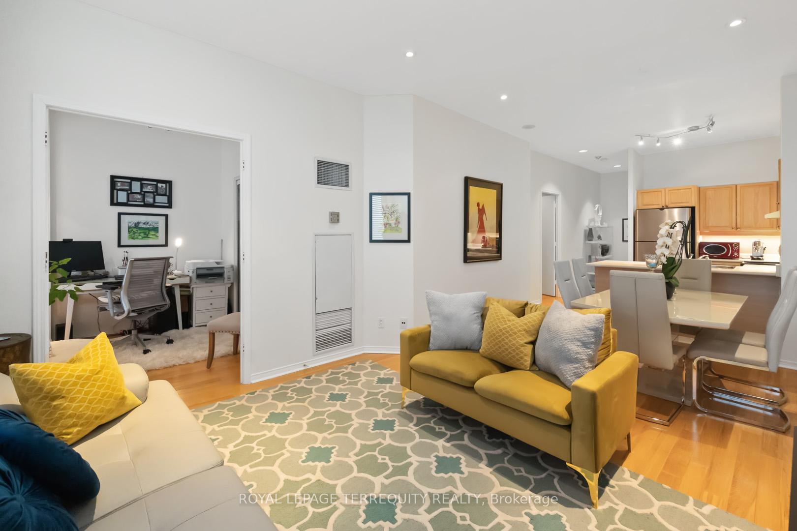 Photo 5 of Unit 2215, 7 King Street E, Toronto, Church-Yonge Corridor — HOMEH