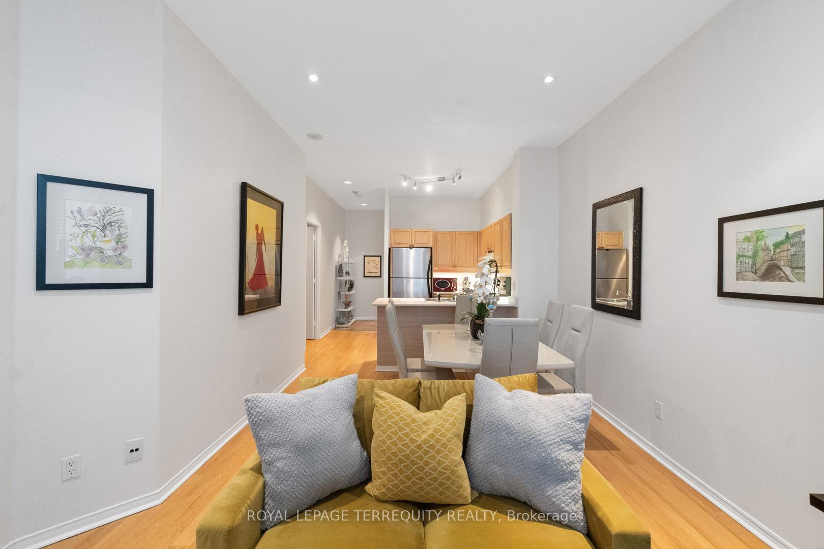 Photo 6 of Unit 2215, 7 King Street E, Toronto, Church-Yonge Corridor — HOMEH