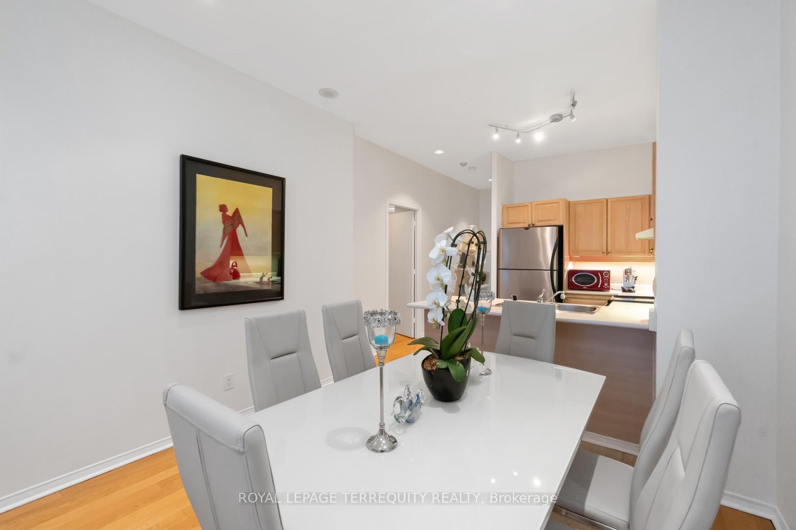 Photo 9 of Unit 2215, 7 King Street E, Toronto, Church-Yonge Corridor — HOMEH