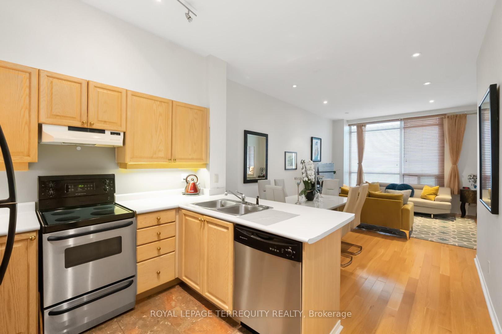 Photo 16 of Unit 2215, 7 King Street E, Toronto, Church-Yonge Corridor — HOMEH